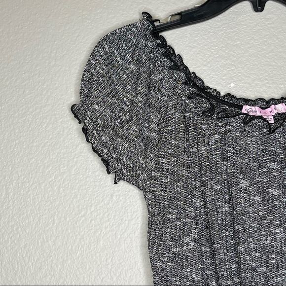 A19), Grave Fame Scoop Neckline Cap Sleeve Tie-knot size Small - Picture 6 of 9